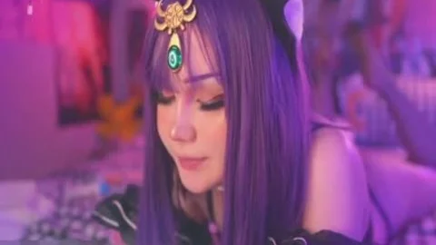 perfect Blondelashe's 19 Breaking Her butt