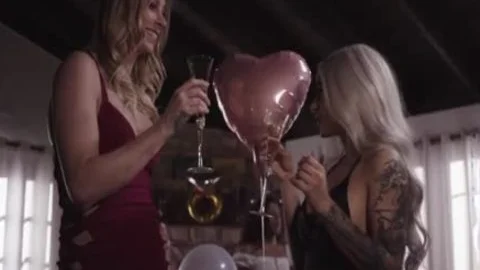 Ts Stepsisters Casey Kisses And Eva Maxim Trade bj