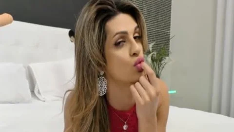 Sultry ladyboy Janaina Carvalho undresses And pounds Herself With A sex-toy
