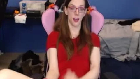 Nerdy ladyboy Jerks monstrous penis cam