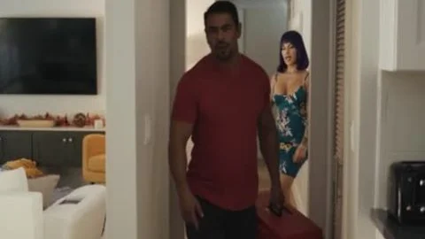 delicious large Assed Ts Beauty Foxxy Sucks Plumbers cock