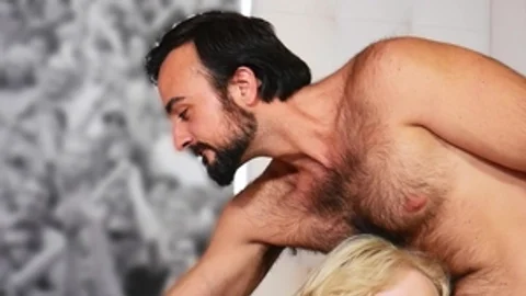 Trans Angels: American Gracie Jane sucking cock in bath
