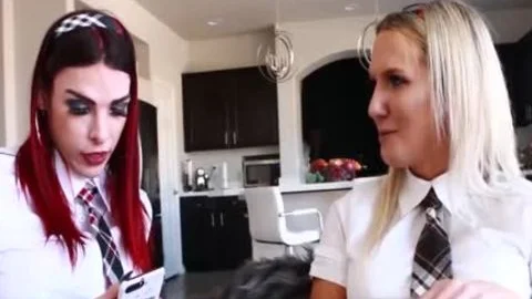 Redhead Kayleigh Coxx digs sex
