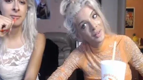 2 tranny sucking And Masturbating In Live